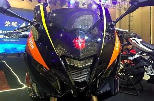 机车和国产车视频对比