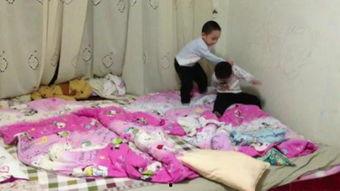 双胞胎打架视频推荐国产,网友直呼“太可爱了！”