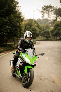 国产小忍者载人骑行视频